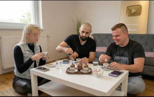 🪑 Fehim Šugo zvani Laloka POKLONIO stol mom Bratari